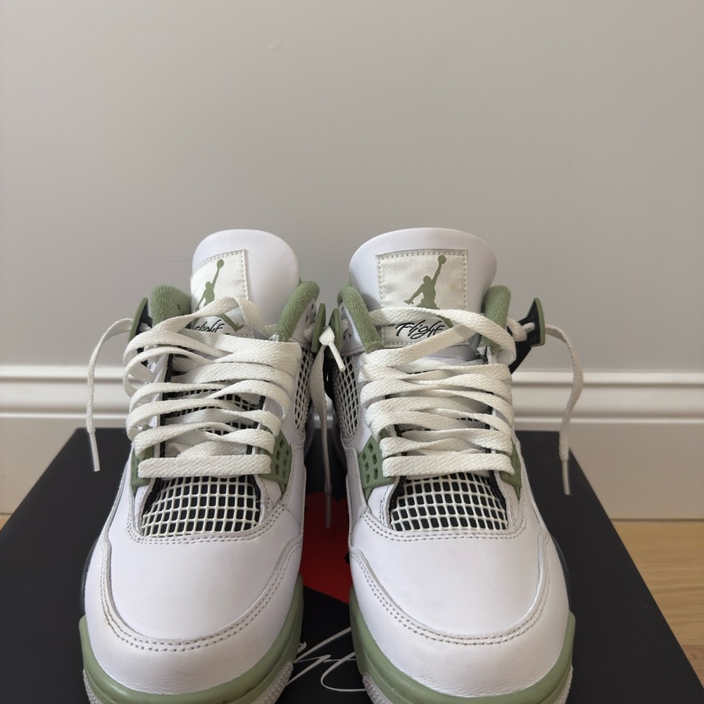 Jordan 4 retro Seafoam